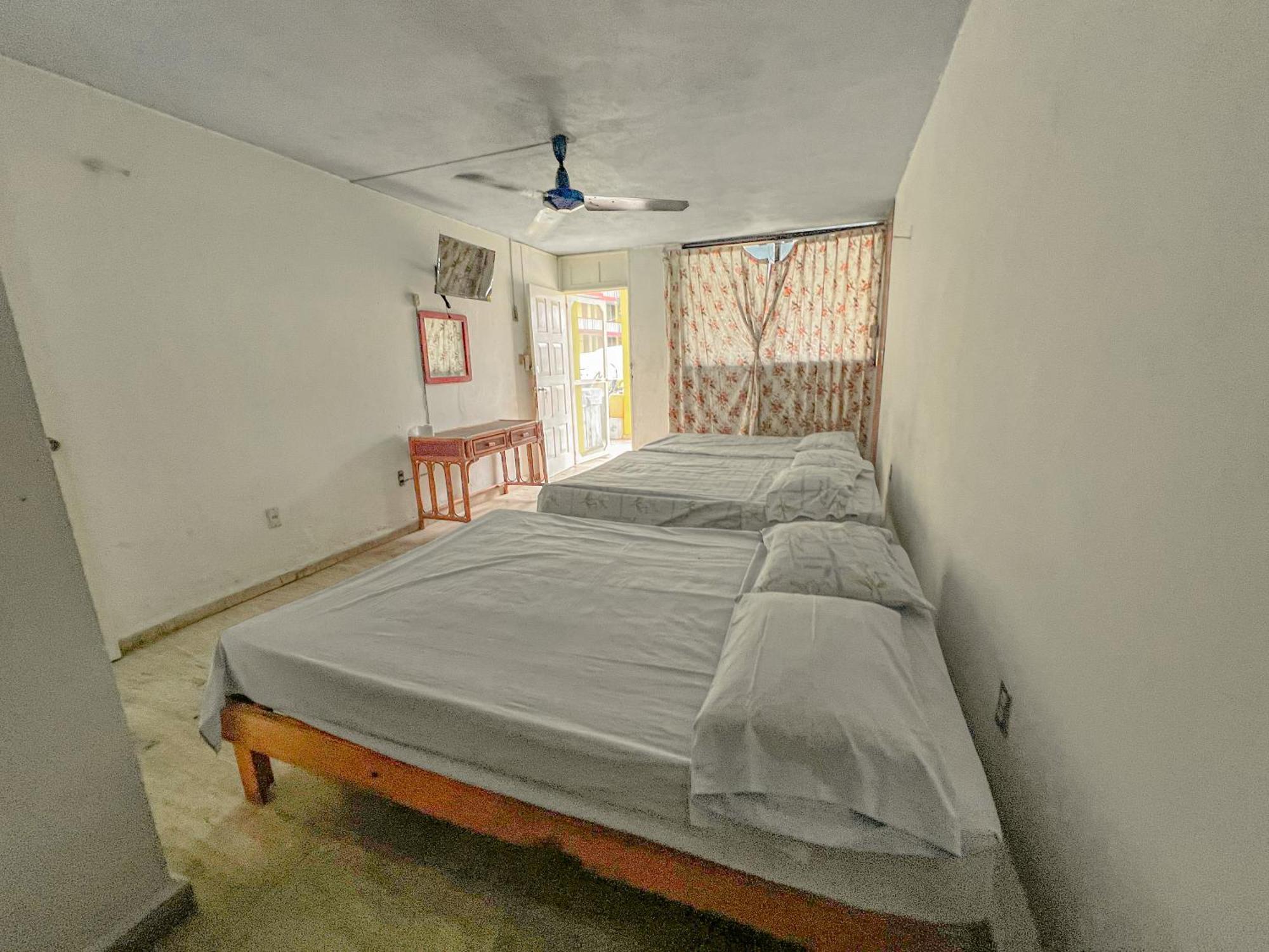 Casa De Huespedes Walton Hotell Acapulco Eksteriør bilde