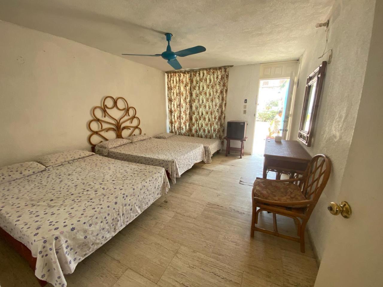 Casa De Huespedes Walton Hotell Acapulco Eksteriør bilde